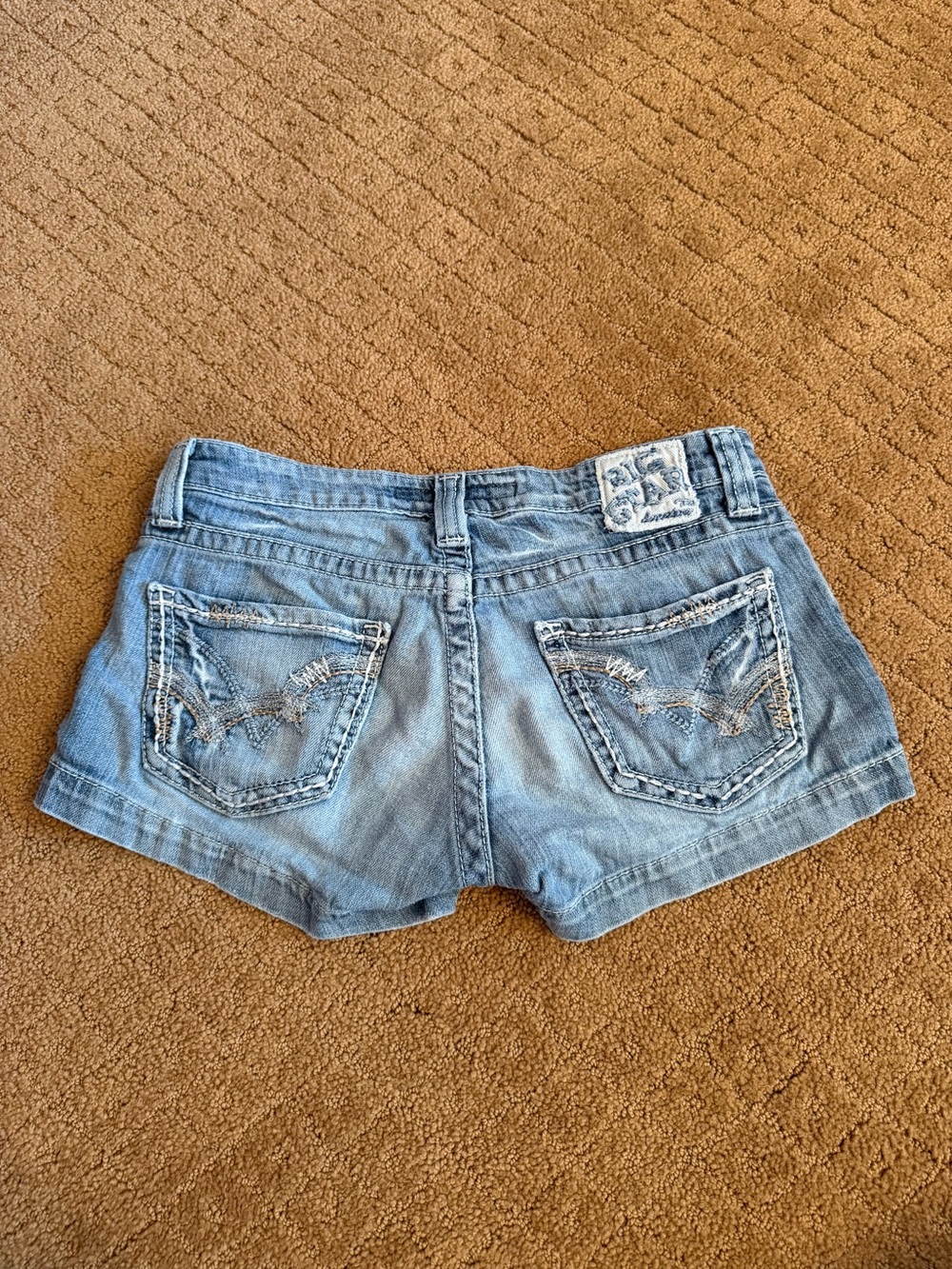 Big Star Low Rise Medium Wash Denim Shorts Women’s Size 27